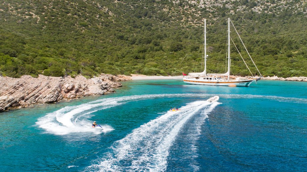 Come Sail Away: Yachts and Private Sailing Experiences
